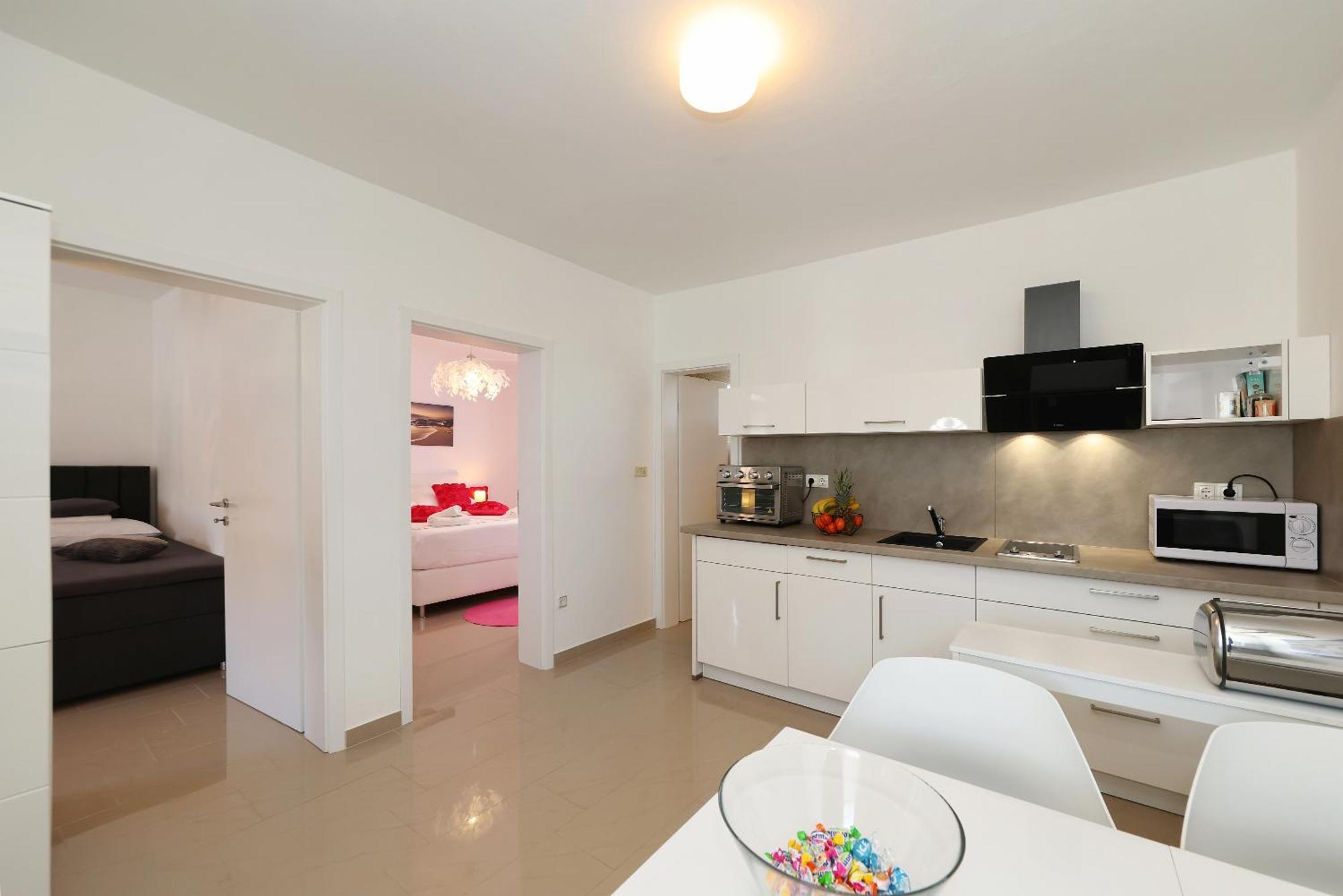 Apartments Rosini, 300M From The Beach With Shared Tavern And Bikes, Nin Luaran gambar