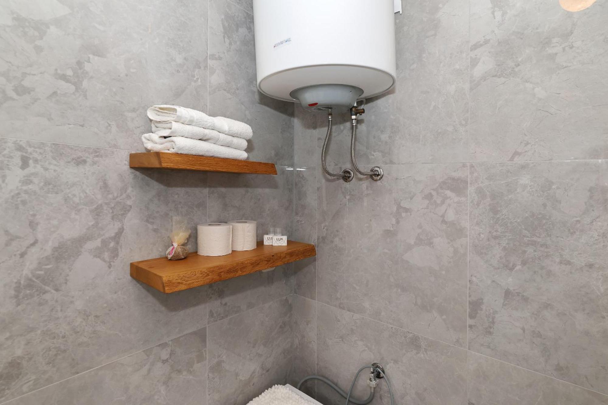 Apartments Rosini, 300M From The Beach With Shared Tavern And Bikes, Nin Luaran gambar