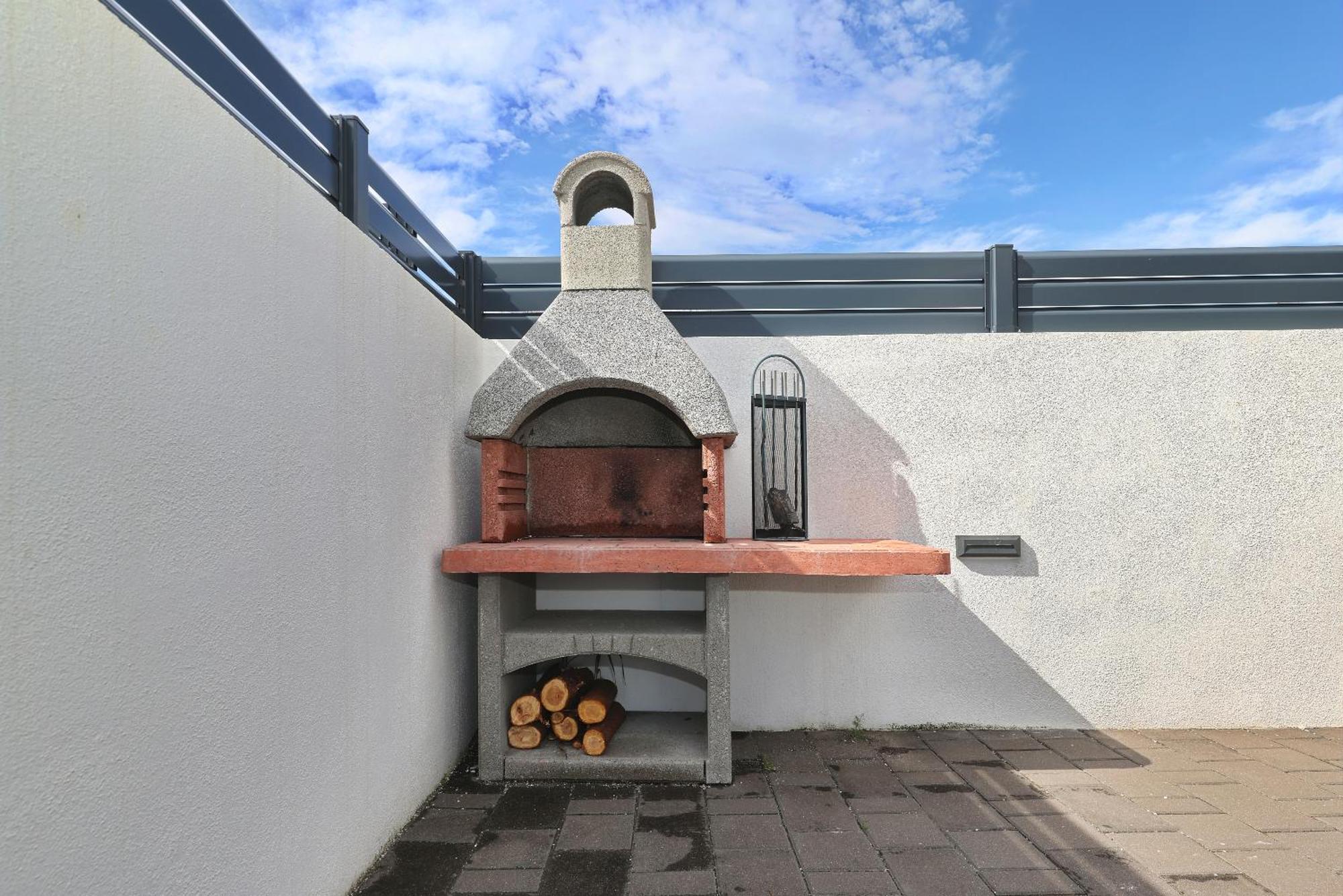Apartments Rosini, 300M From The Beach With Shared Tavern And Bikes, Nin Luaran gambar